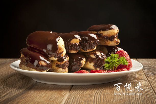 以開店為目的學(xué)習(xí)糕點技術(shù),選擇哪個培訓(xùn)學(xué)校學(xué)習(xí)適合呢？